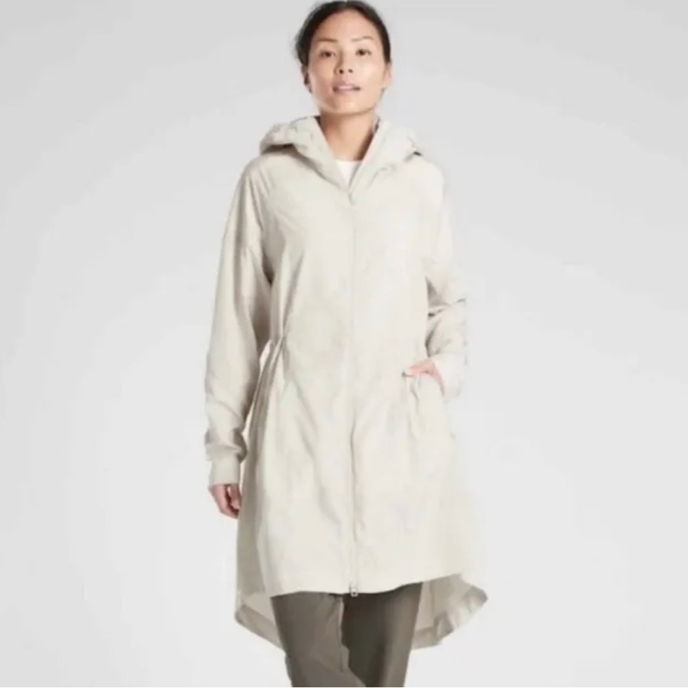 NWT Athleta Women's Solar Wind Rain Anorak Jacket Shoreline Beige -  Size S